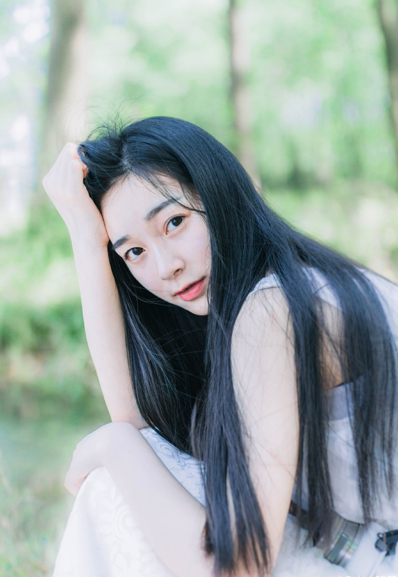 现在摆在刘备面前的两条路让刘备有些难以取舍，按照刘备原本的计划，是想效仿当年汉祖刘邦一样捡便宜，毕竟曹操人多势众，等他攻打洛阳打的差不多的时候，刘备再趁机发力，趁虚而入，先入洛阳。
